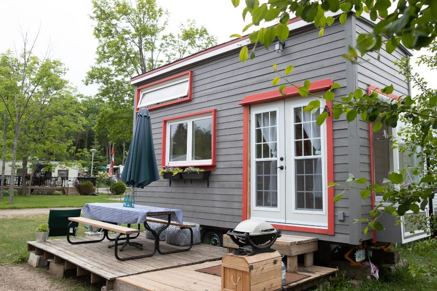 The Main Differences Between Mobile and Tiny Homes

